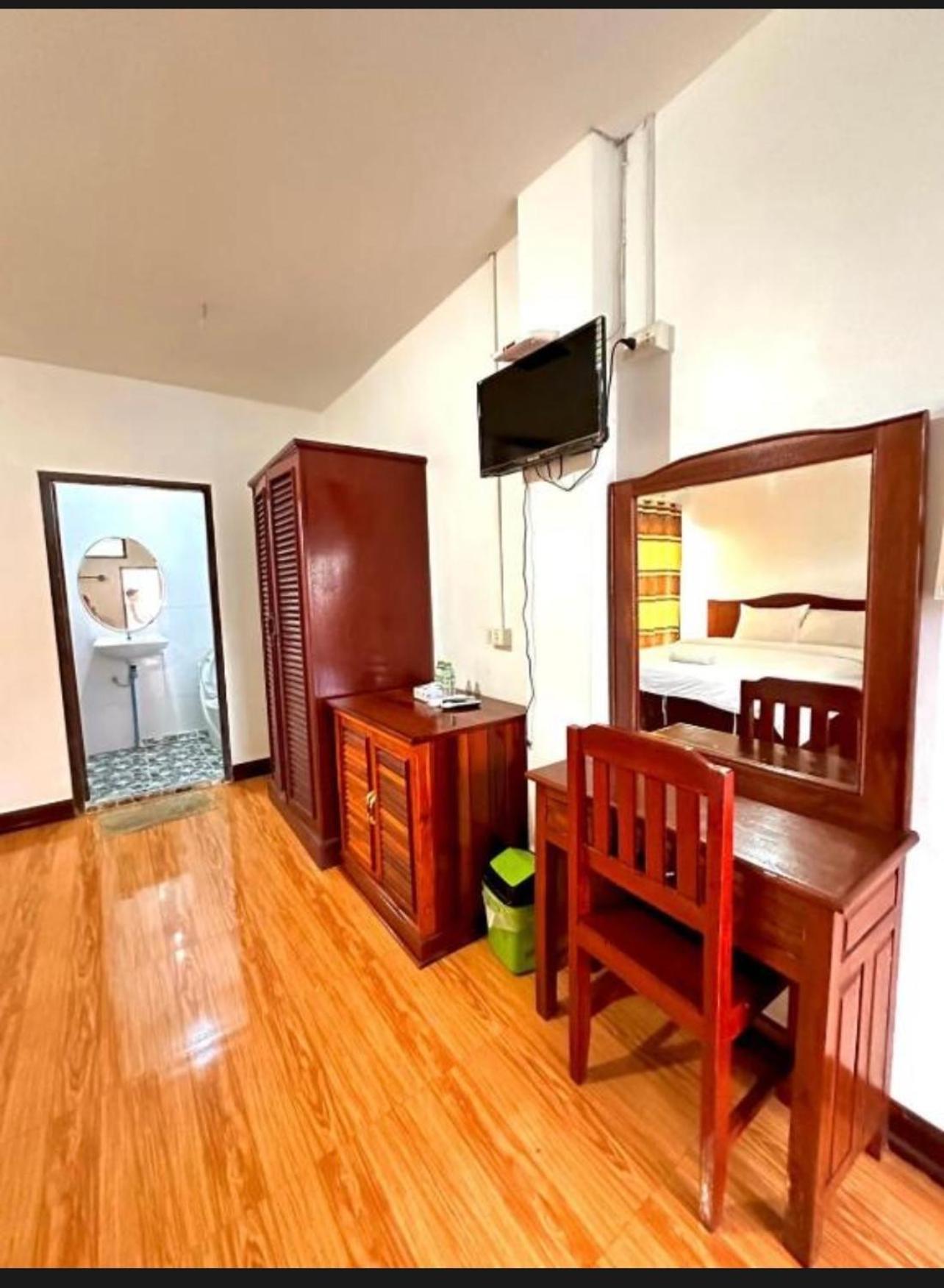 Vang Vieng Guesthouse Dış mekan fotoğraf